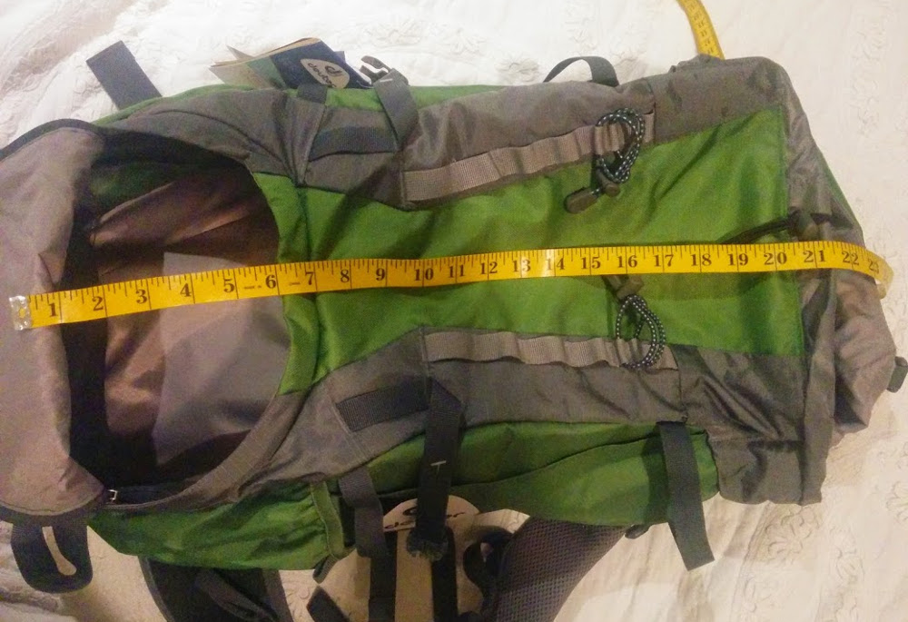 Main compartment, lower door of Deuter Fox 40